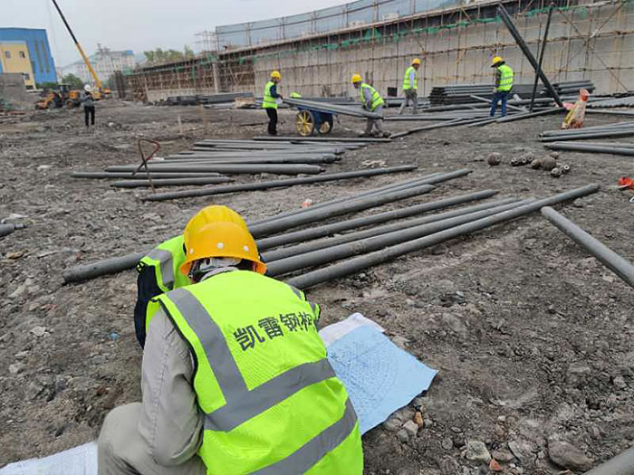 广丰县螺栓球网架结构